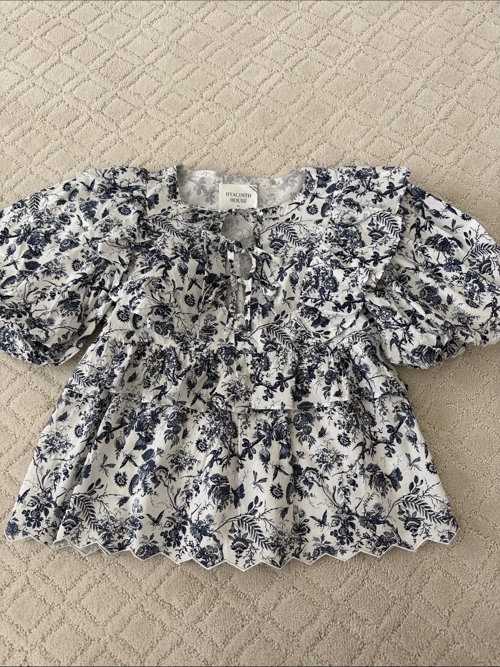 Hyacinth House Women's White & Navy Floral Ruffle Blouse